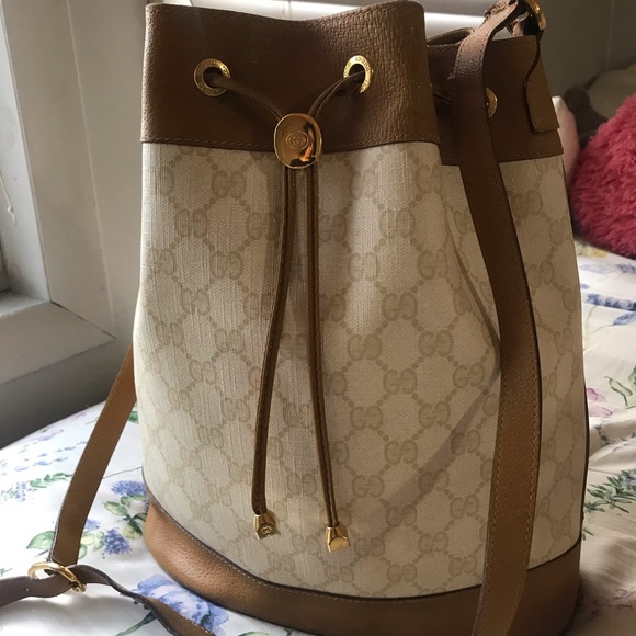 AUTHENTIC | RARE | VINTAGE GUCCI BUCKET BAG ❤️ - Picture 2 of 9